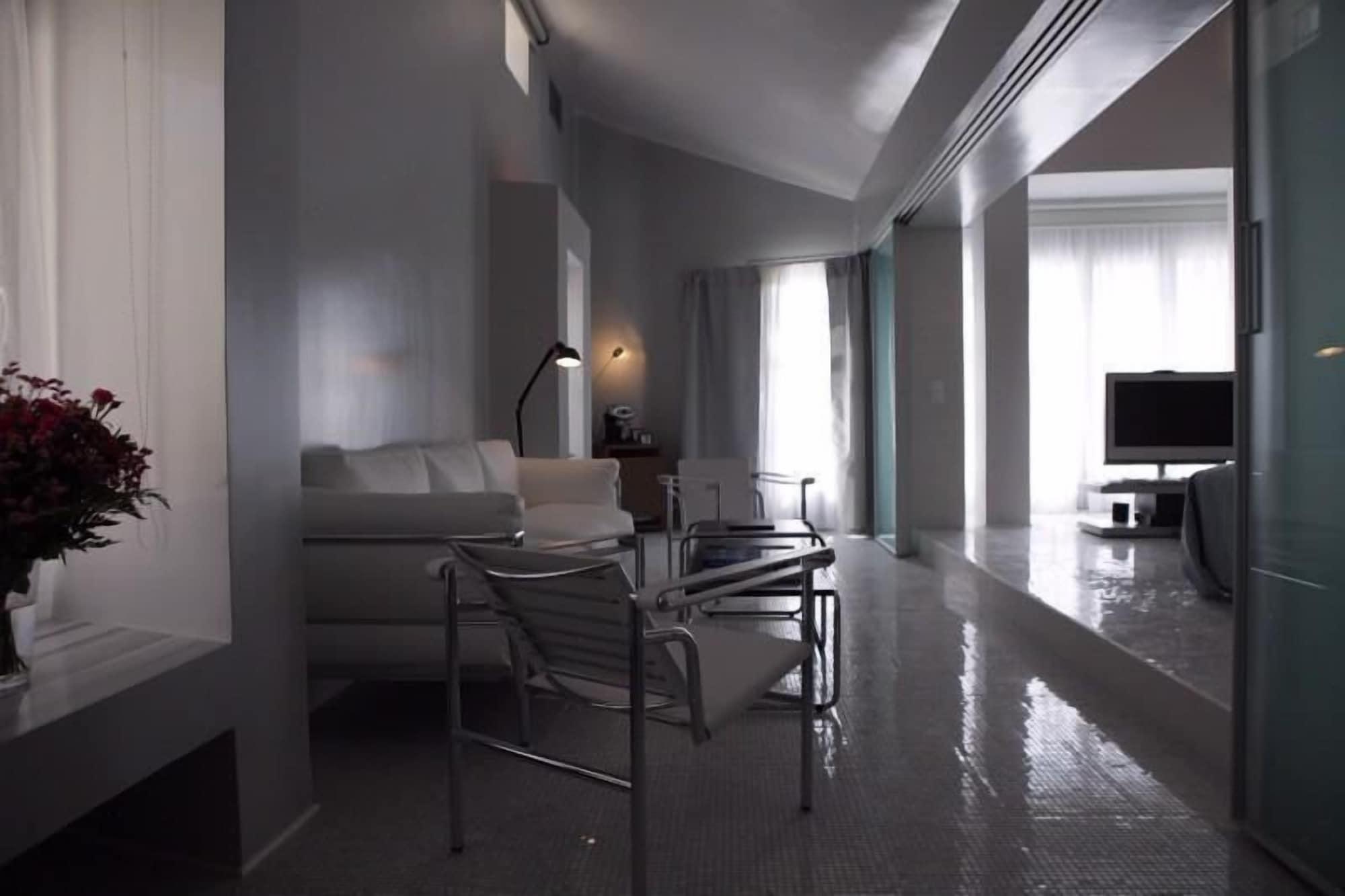 The Majestic Hotel ฟิรา ภายนอก รูปภาพ
